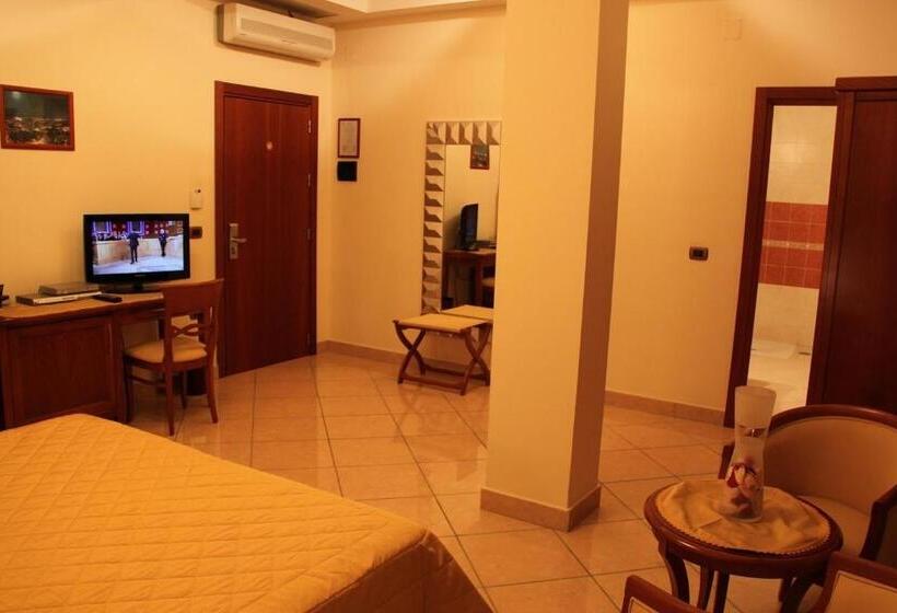 Economy Triple Room, Ranch Palace