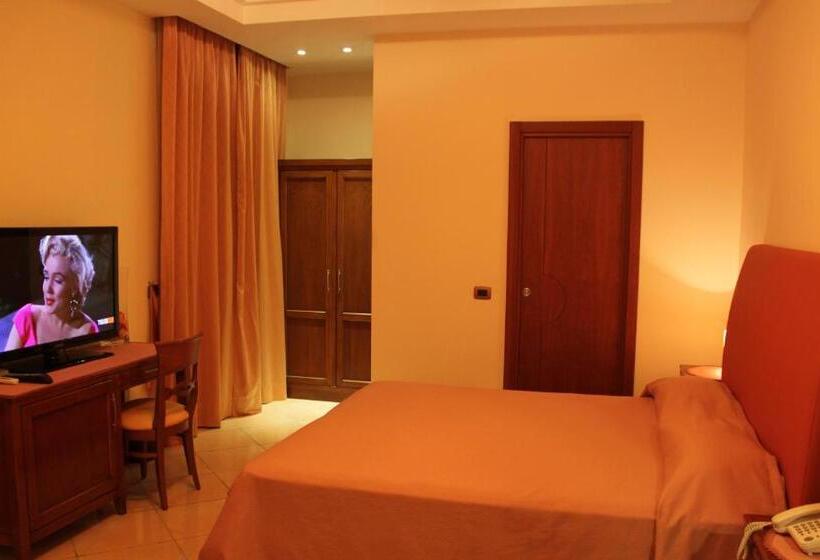 Economy Quadruple Room, Ranch Palace