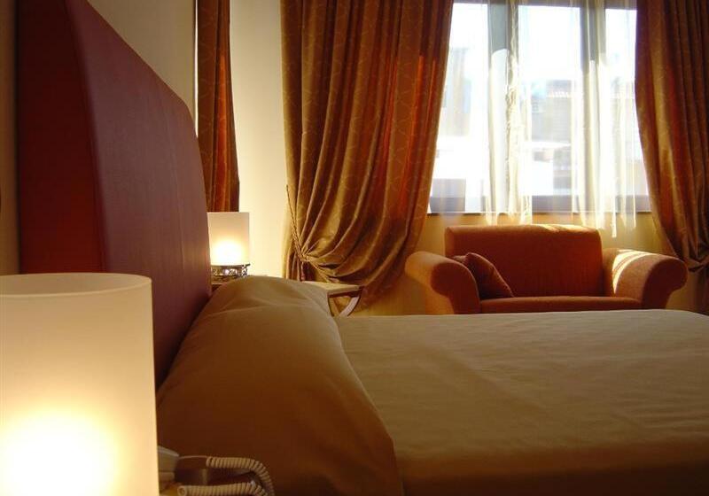 اتاق استاندارد چهار تخته, Ranch Palace