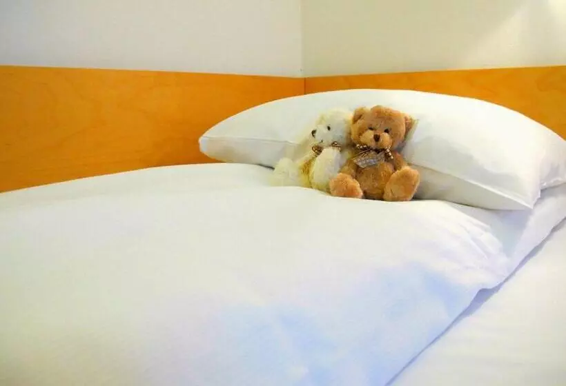 اتاق استاندارد یک نفره, St. Olav