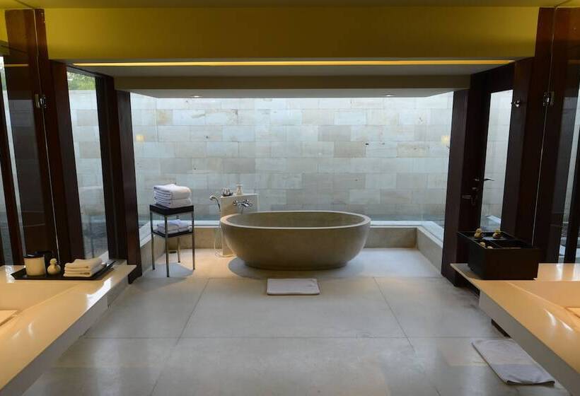 Апартаменты 2 Спальни с Бассейном, The Bale Nusa Dua By Lifestyleretreats
