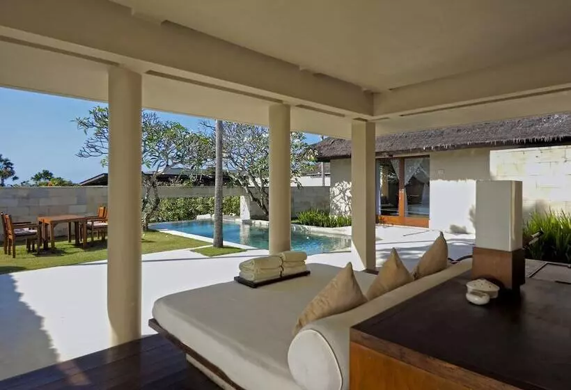 2 Bedroom Apartment with Pool, The Bale Nusa Dua By Lifestyleretreats