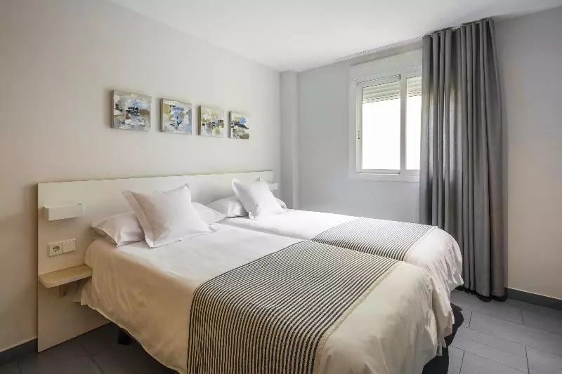 آپارتمان 2 خوابه, Mon Suites Carmen