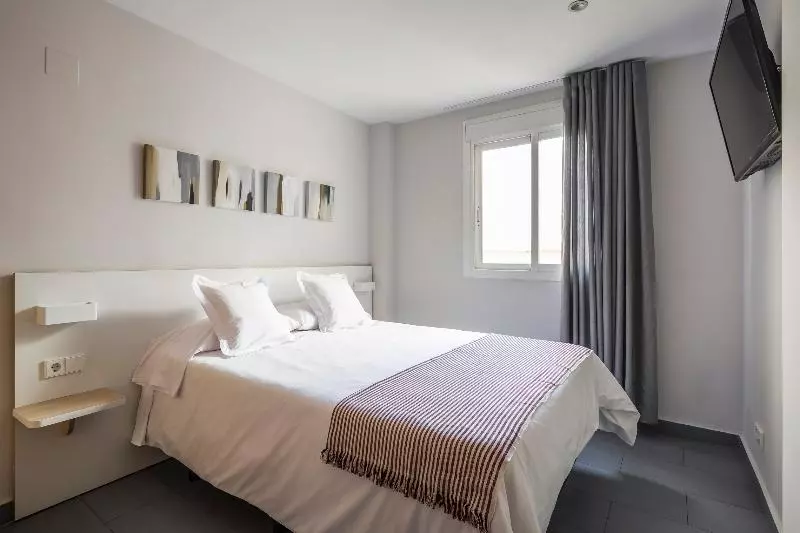 آپارتمان 2 خوابه, Mon Suites Carmen