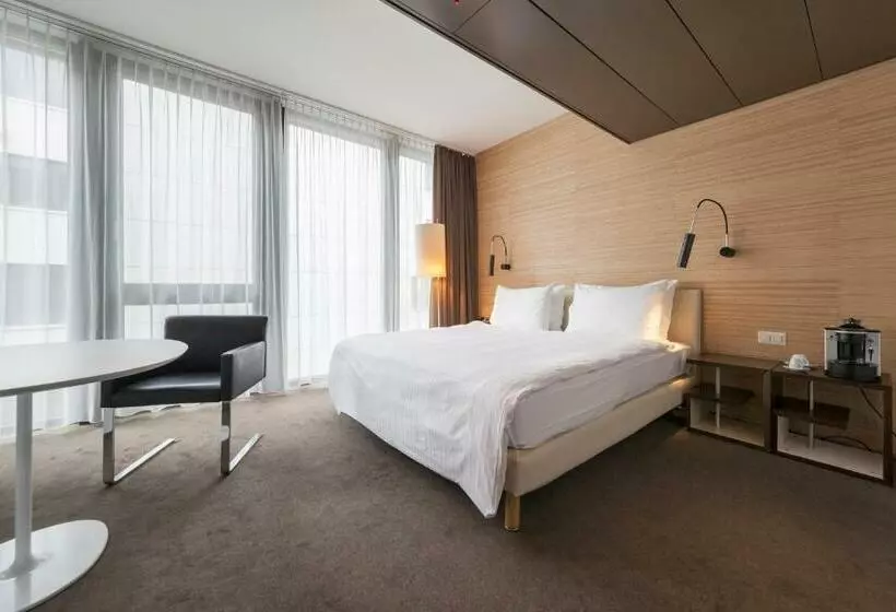スタンダードルーム, Radisson Blu Hotel, Lucerne