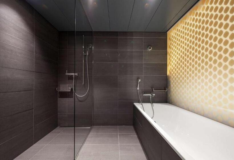 סוויטת ג'וניור, Radisson Blu Hotel, Lucerne