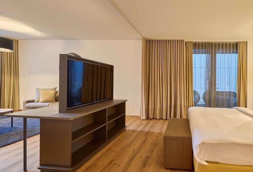 סוויטת ג'וניור, Radisson Blu Hotel, Lucerne