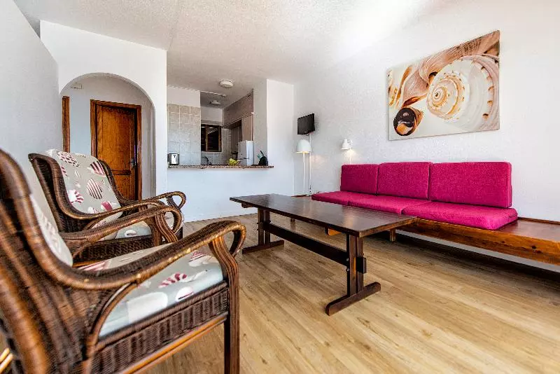 آپارتمان 1 خوابه, Apartamentos Albatros