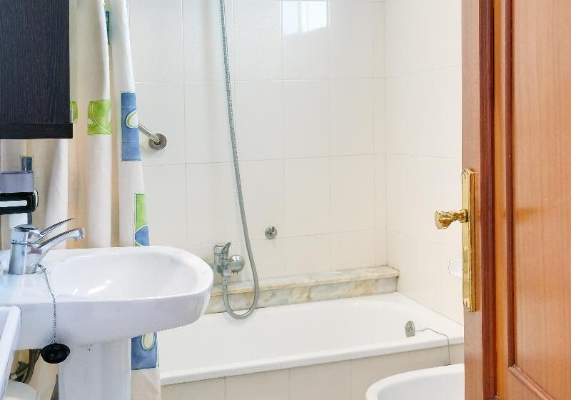 海の見える3ベッドルームアパートメント, Duerming Portonovo Picó