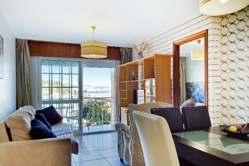 海の見える3ベッドルームアパートメント, Duerming Portonovo Picó