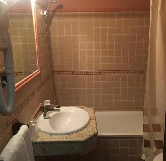 スタンダードルーム, Balcón De Los Montes