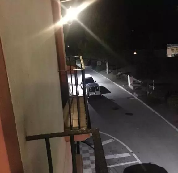 バルコニー付きスタンダードトリプルルーム, Balcón De Los Montes