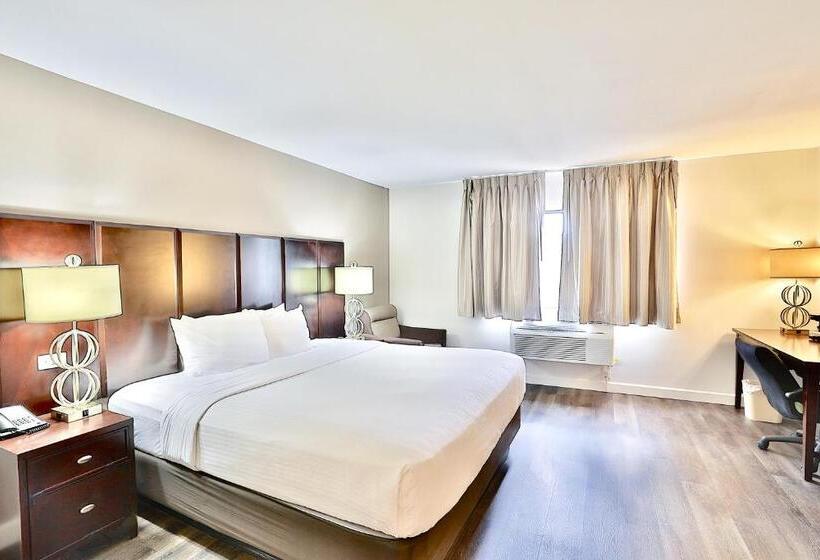 Deluxe Suite King Bed, Baymont By Wyndham Tucson Airport