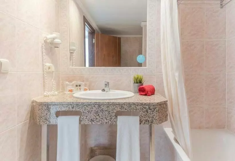 اتاق استاندارد سه نفره, Bluesea Coral Beach