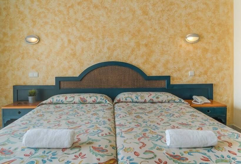 스탠다드 트리플 룸, Coral Beach By Mij