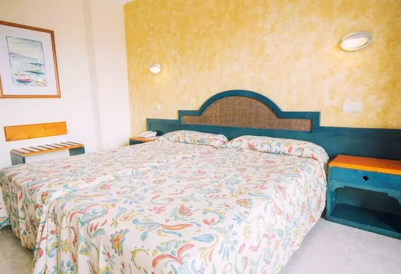 اتاق استاندارد با چشم‌انداز استخر, Bluesea Coral Beach