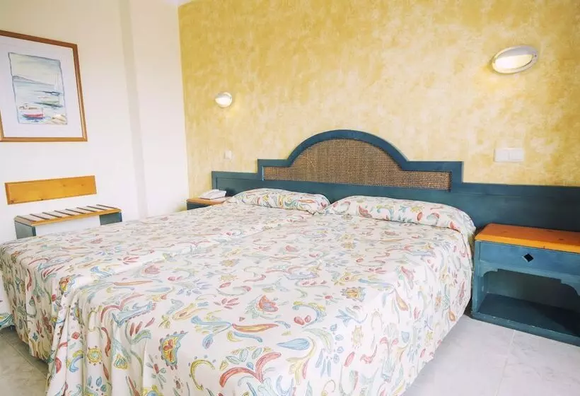 اتاق استاندارد با چشم‌انداز استخر, Bluesea Coral Beach