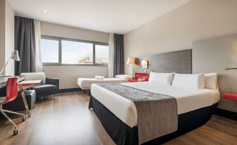 اتاق استاندارد سه نفره, Ilunion Barcelona