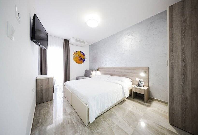 豪华海景房, Lucija