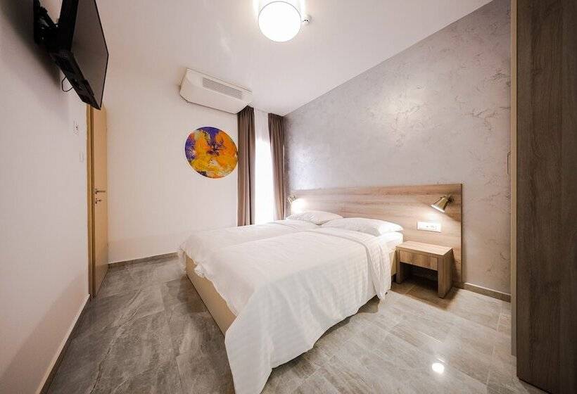 小型套房带海景, Lucija