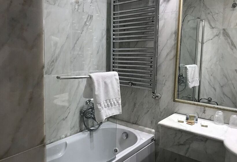 اتاق پرمیوم, Relais Dei Fiori