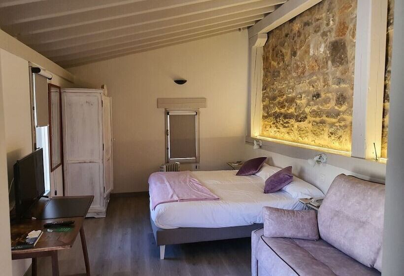 复式房间, Posada Santa Maria La Real