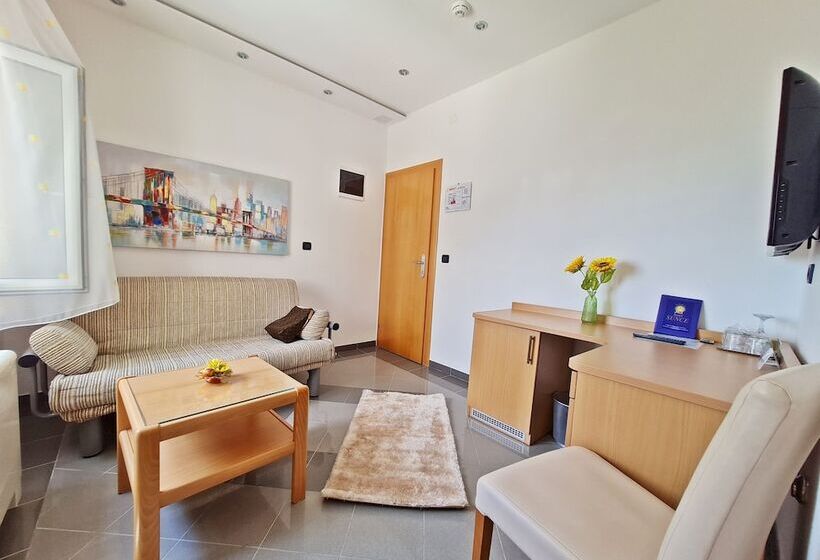 סוויטה צדדית נוף לים, Sunce