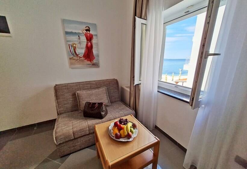 סוויטה צדדית נוף לים, Sunce