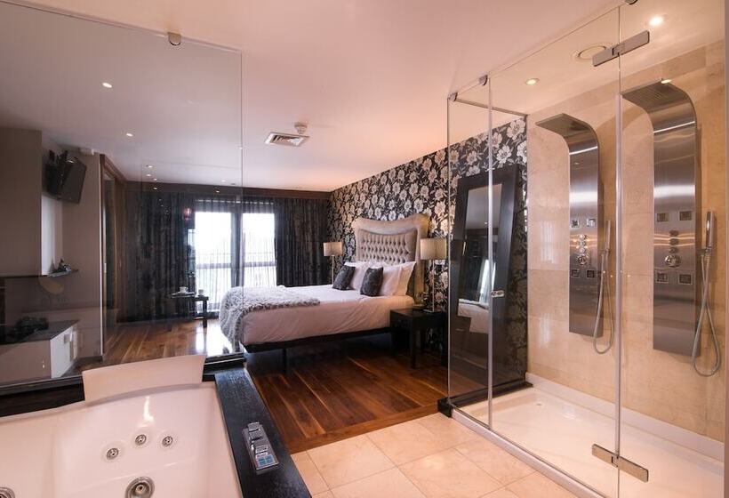 סוויטה נשיאותית, The Twelve