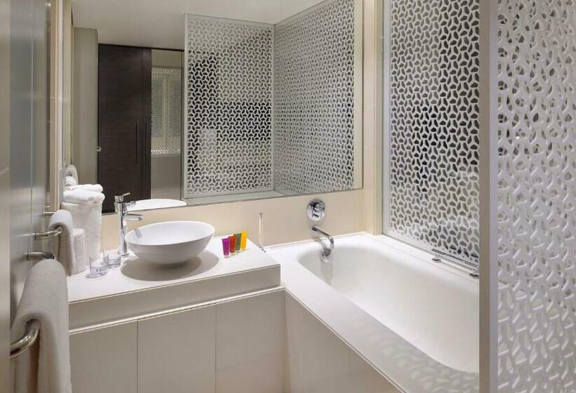 اتاق لوکس با چشمانداز باغ, Boulevard, Autograph Collection