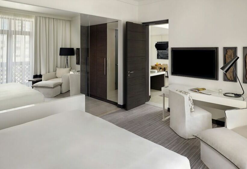 سوییت جونیور, Boulevard, Autograph Collection