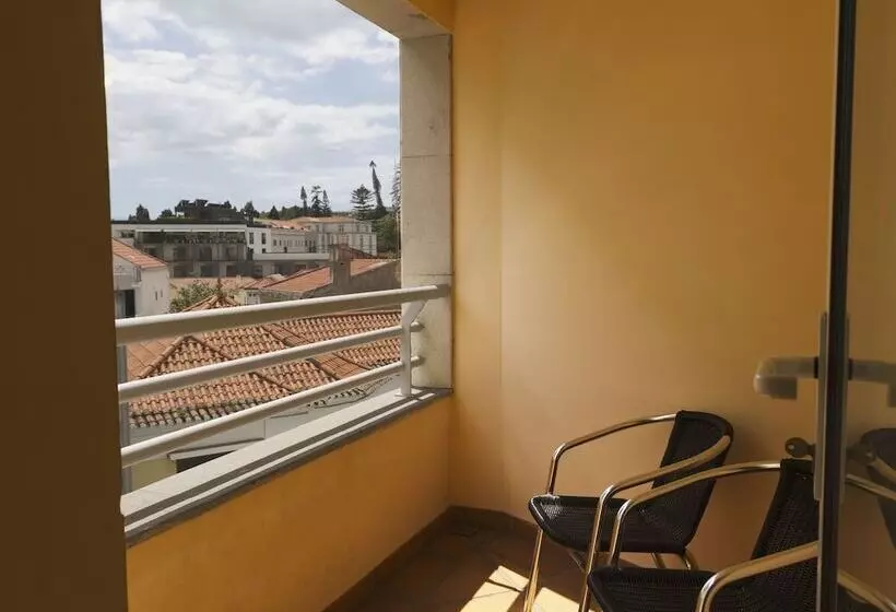 استودیوی استاندارد, Apartamentos Turisticos Atlantida