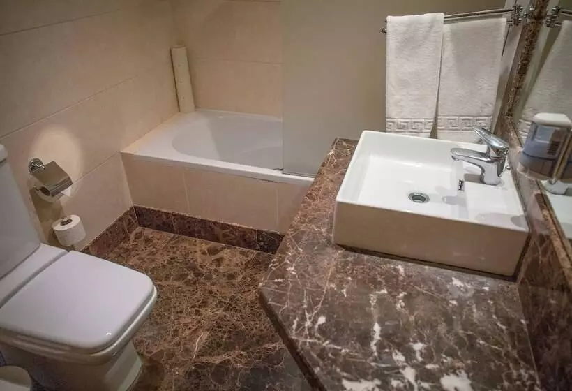 استودیوی سوپریور, Apartamentos Turisticos Atlantida