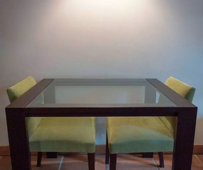 استودیوی استاندارد, Apartamentos Turisticos Atlantida