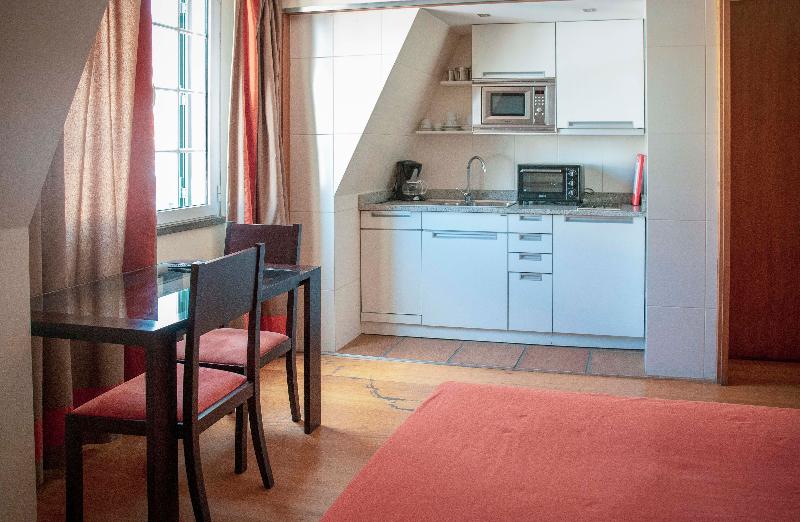 استودیوی استاندارد, Apartamentos Turisticos Atlantida