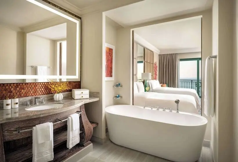 اتاق کلاب, Atlantis, The Palm