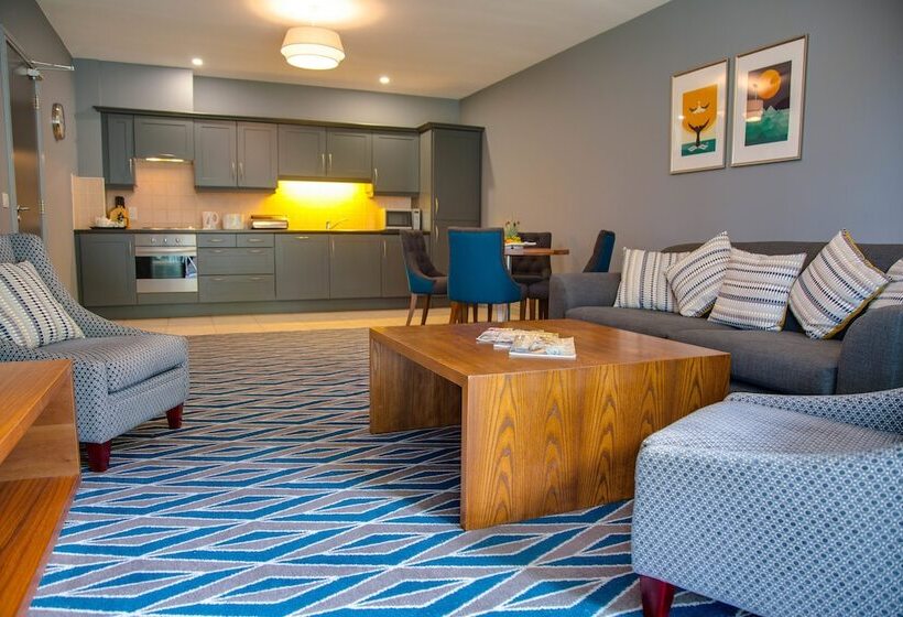 شقة غرفتين, The Montenotte