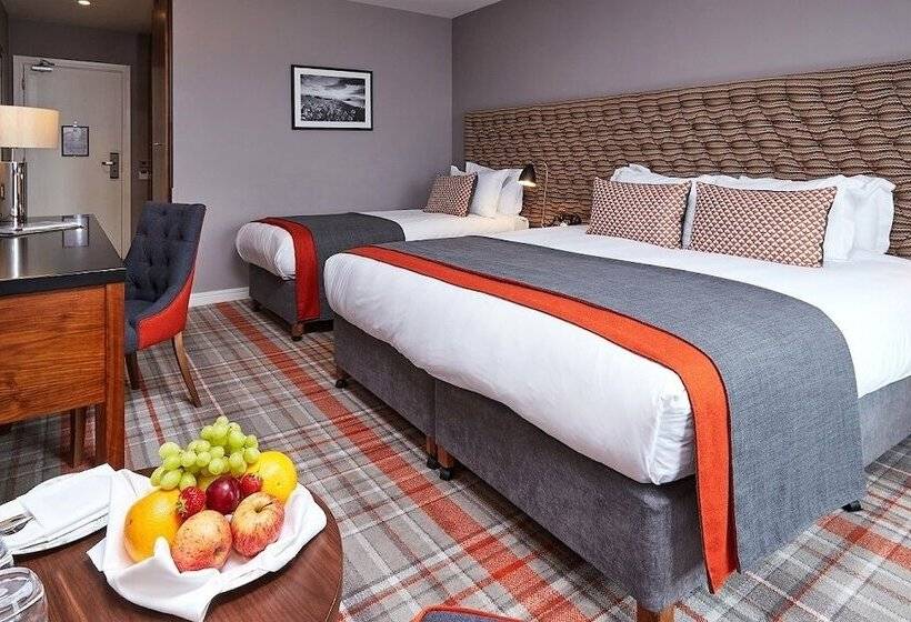 غرفة قياسية ثلاثية, The Montenotte