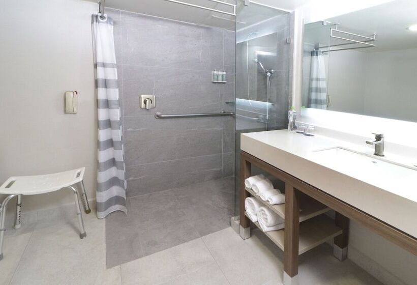 2ダブルベッドのスタンダードルーム, Courtyard Monterrey Airport