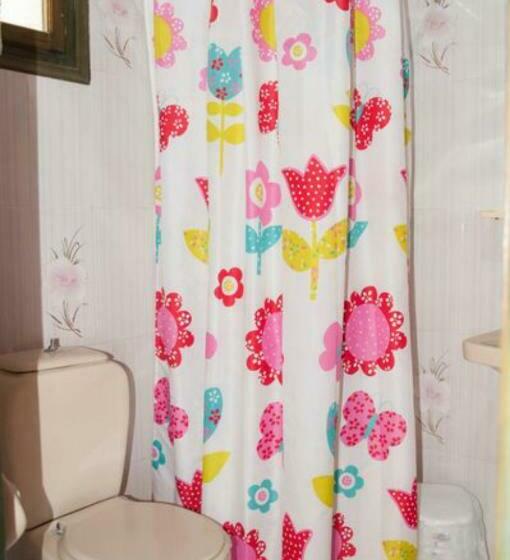 غرفة قياسية, Eleni