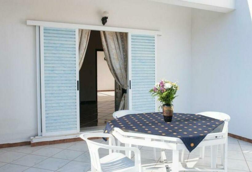 غرفة قياسية, Eleni