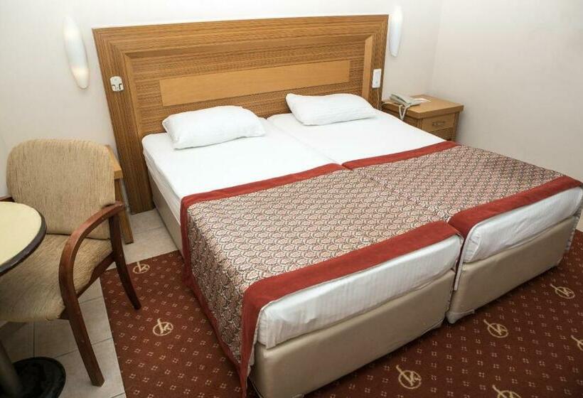 스탠다드 룸, Kahya