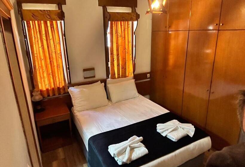 اتاق استاندارد, Karyatit Kaleici