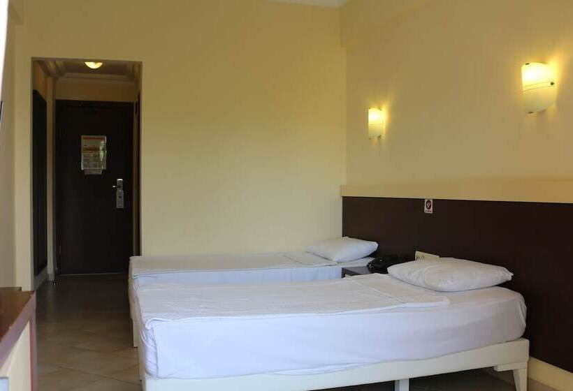 标准三人间, Kleopatra