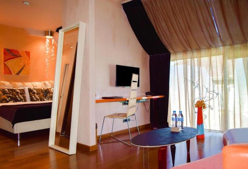 行政房间, Les Fleurs Boutique