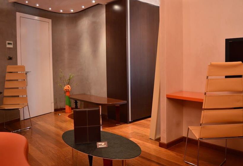 行政房间, Les Fleurs Boutique