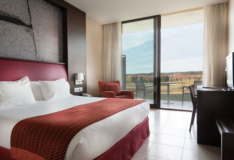 חדר סטנדרט לשלושה, Mas Solà