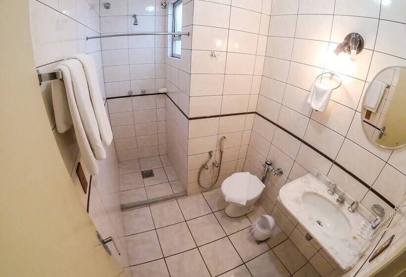 اتاق استاندارد, Milao