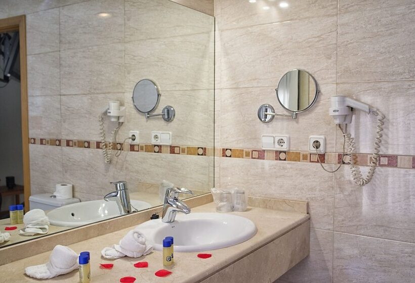 جناح, Plaza Alaquas