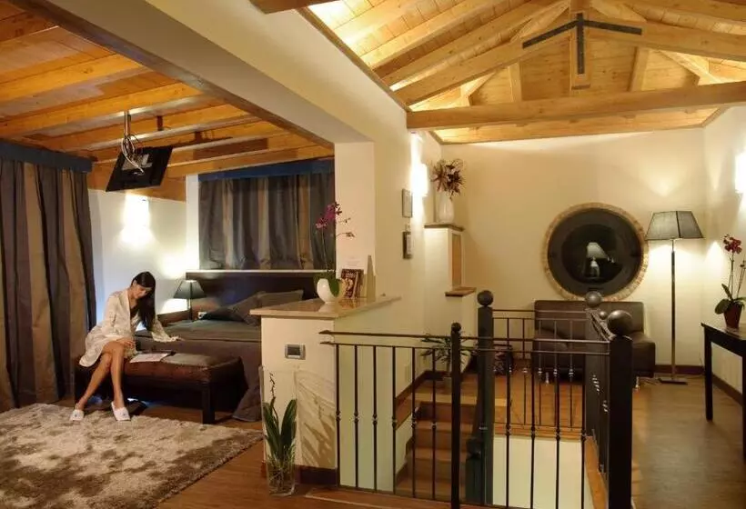 سوییت, Green Hotel Poggio Regillo